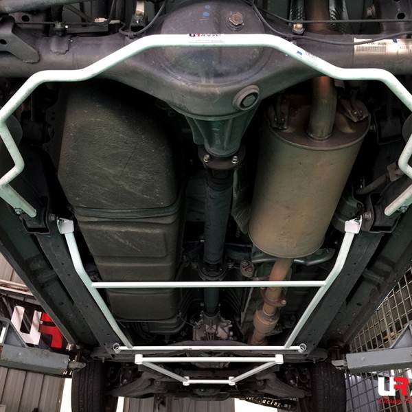 Toyota-Innova-Rear-ARB-600x600